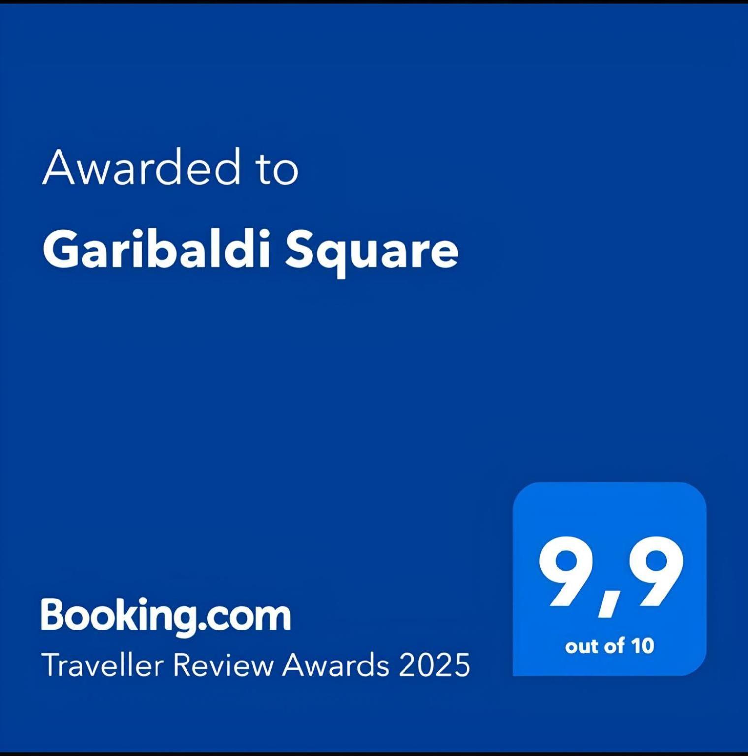 Garibaldi Square Lägenhet Bari Exteriör bild